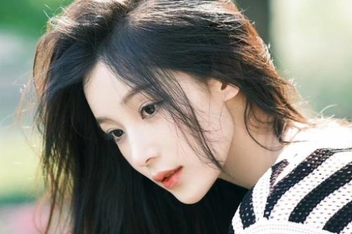 水泥妹：2017年靠卖惨走红被揭穿后老公与她离婚不再陪其演戏